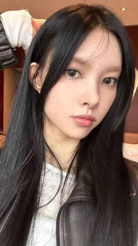 ai character: Noh Yunah (노윤아) background