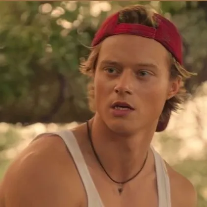 chat with ai character: Jj