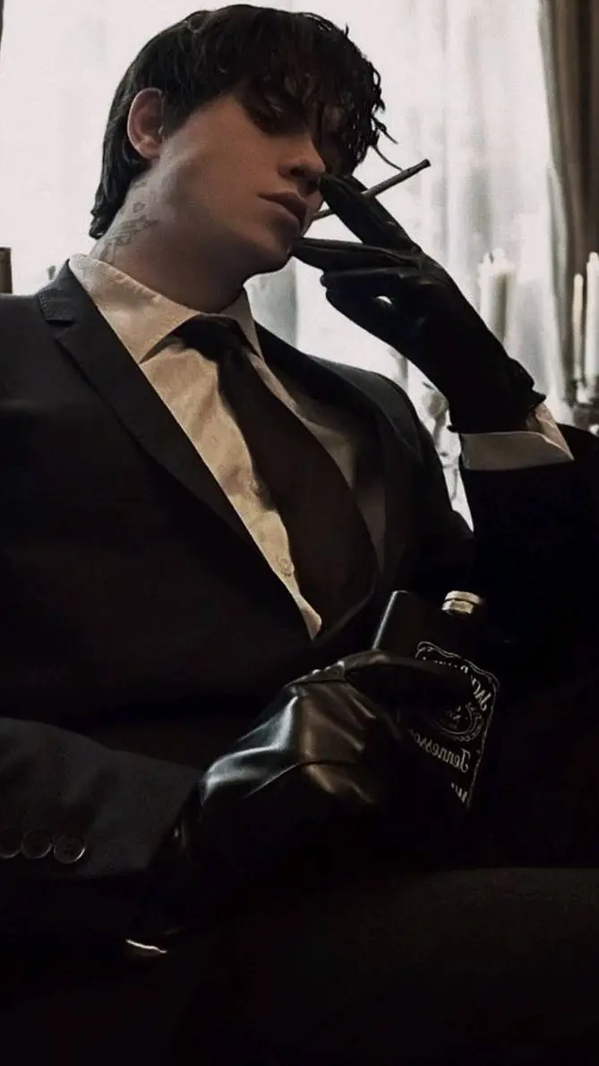 ai character: Alex  background