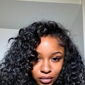 chat with ai character: Reginae Carter
