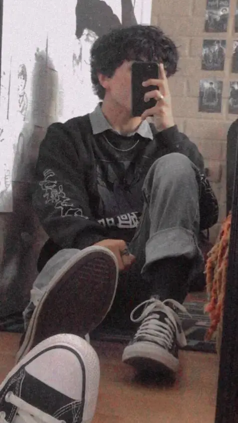 ai character: Teddy background