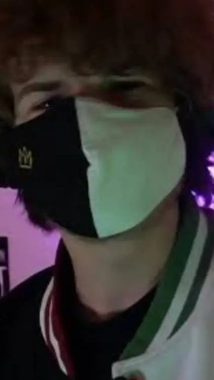 ai character: Ranboo background