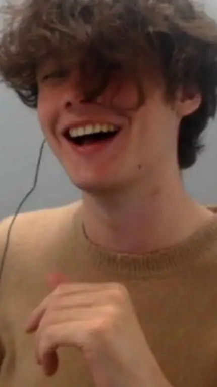 ai character: Wilbur Soot background