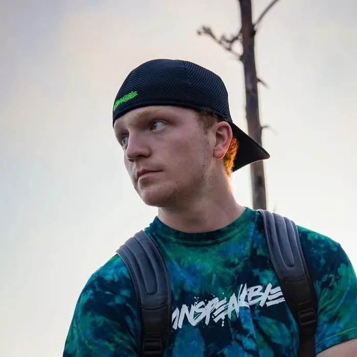 chat with ai character: Nathan 