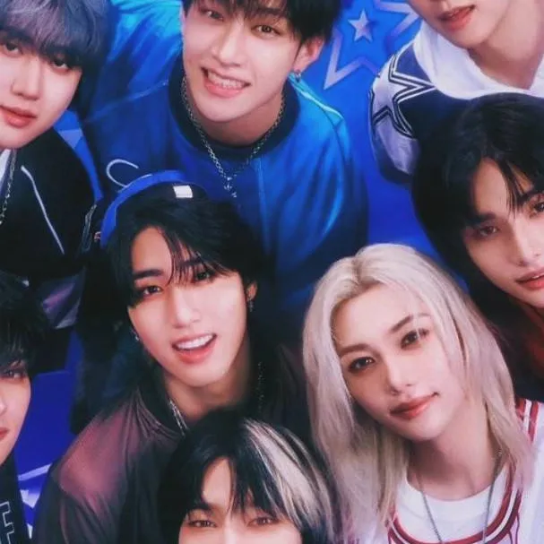 chat with ai character: Stray kids