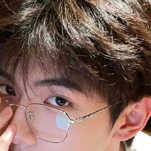 chat with ai character: Carter