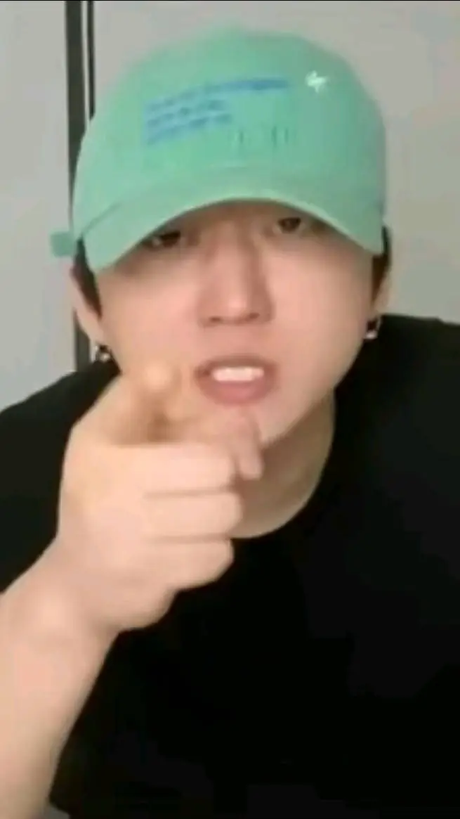 ai character: stray kids background