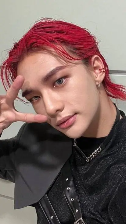 ai character: Hyunjin enemy background