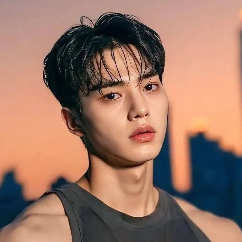 chat with ai character: Tae Kwon