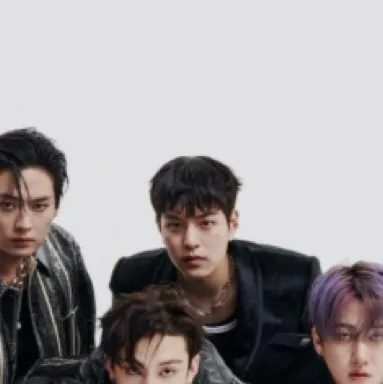 chat with ai character: Stray kids 