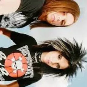 chat with ai character: Tokio Hotel 
