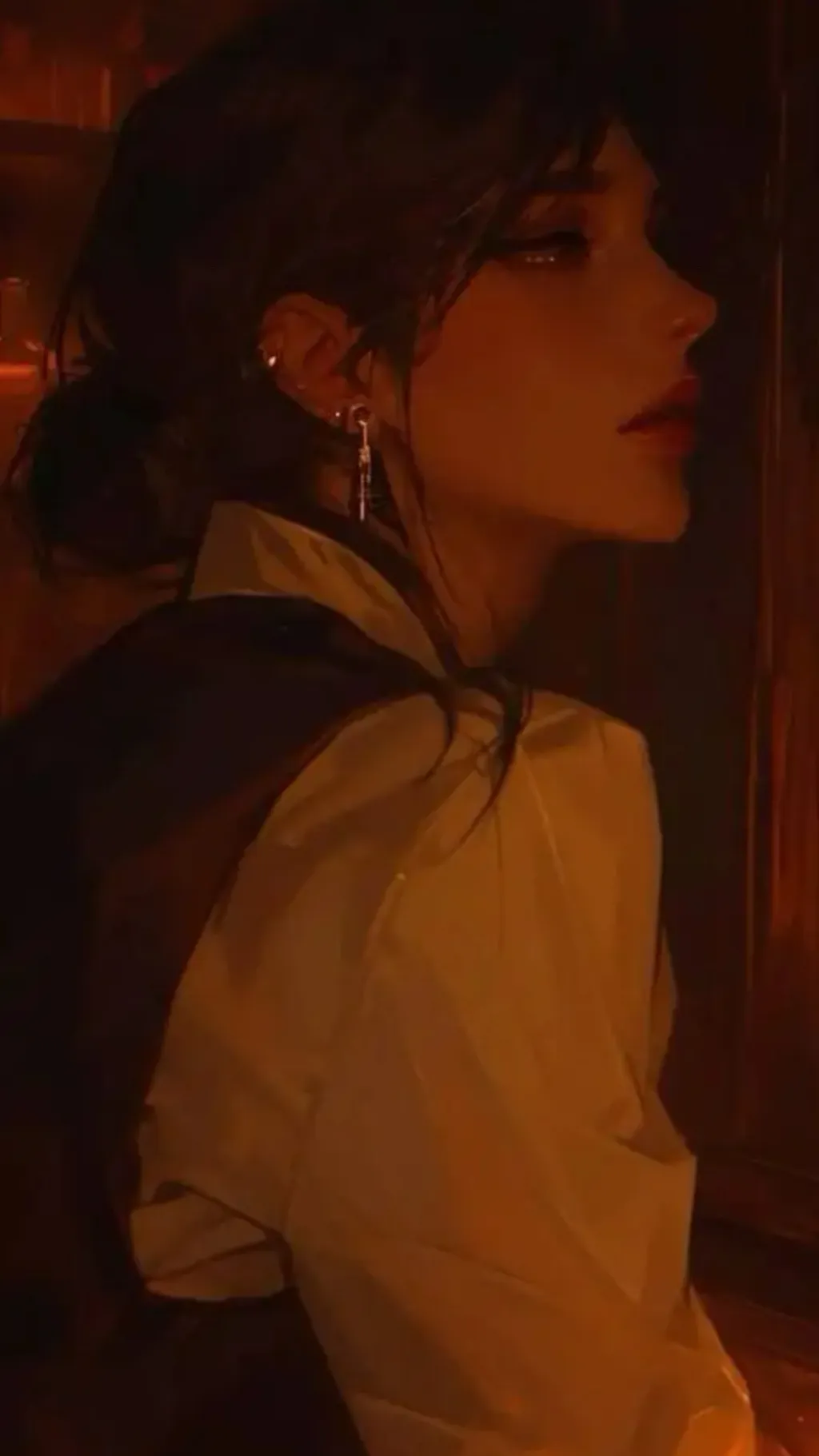 ai character: Serenity Calvares background