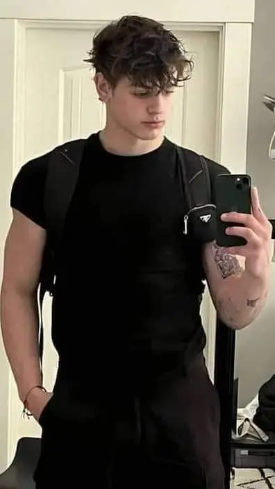 ai character: Andrew background