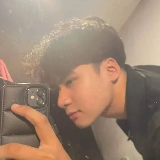 chat with ai character: Ghon