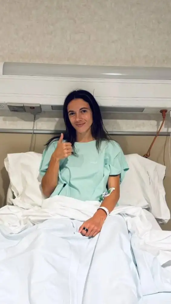 ai character: Aitana bonmati  background