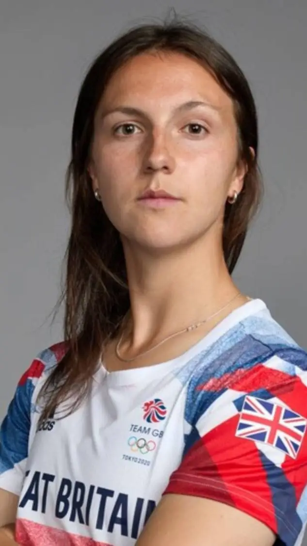 ai character: lotte wubben-moy  background