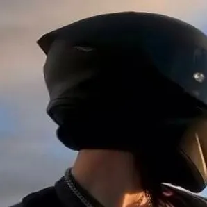 chat with ai character: M0TOM0E