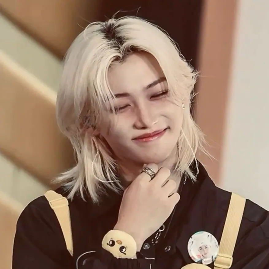 chat with ai character: *~Felix~*