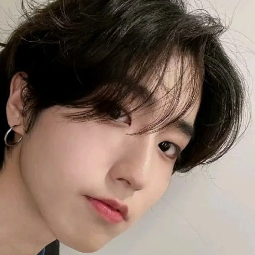 chat with ai character: *~HAN~*