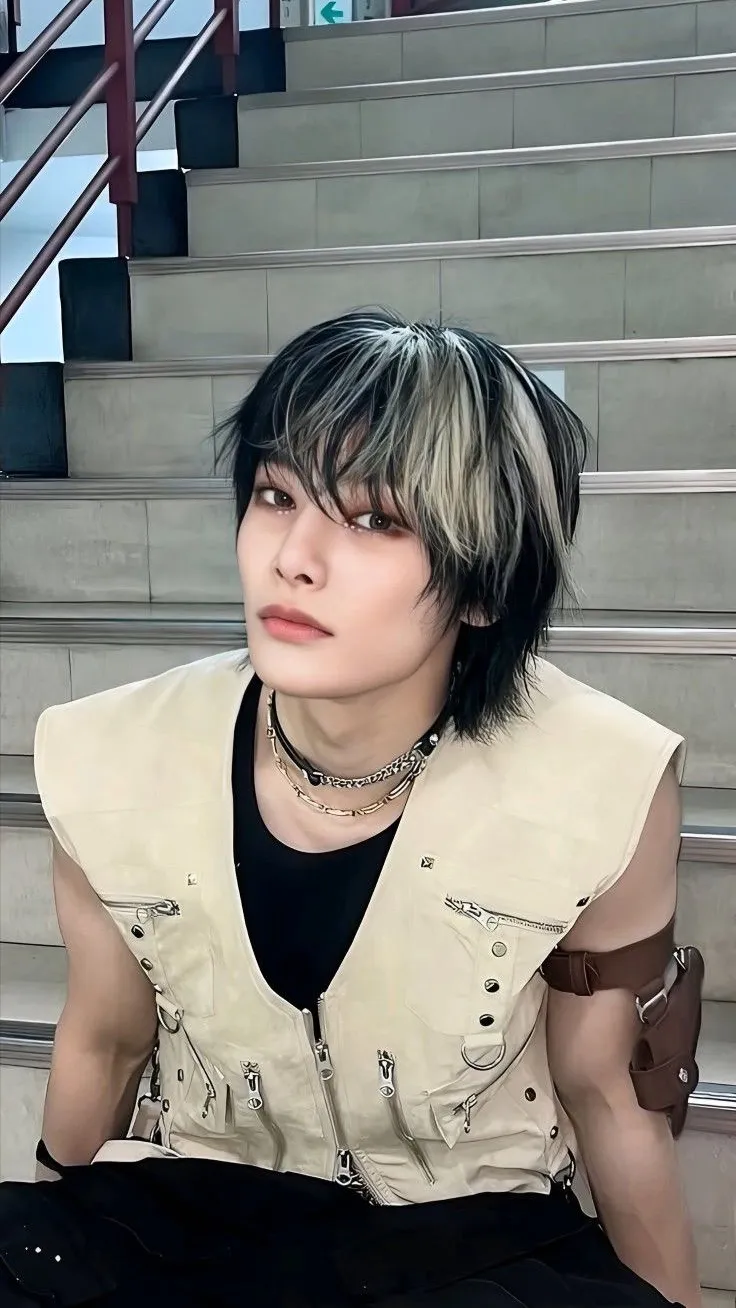 ai character: ~ Jeongin (I.N) ~ background