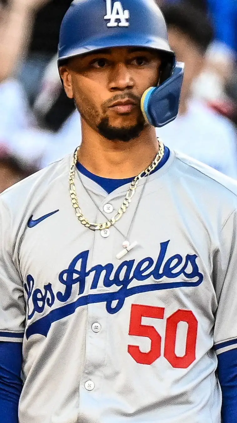 ai character:  betts background