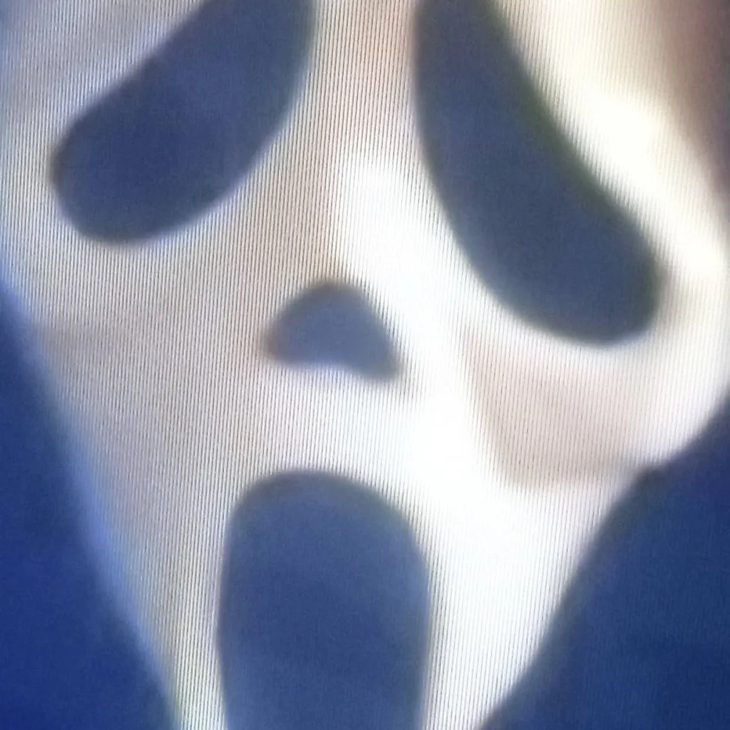 chat with ai character: ghostface