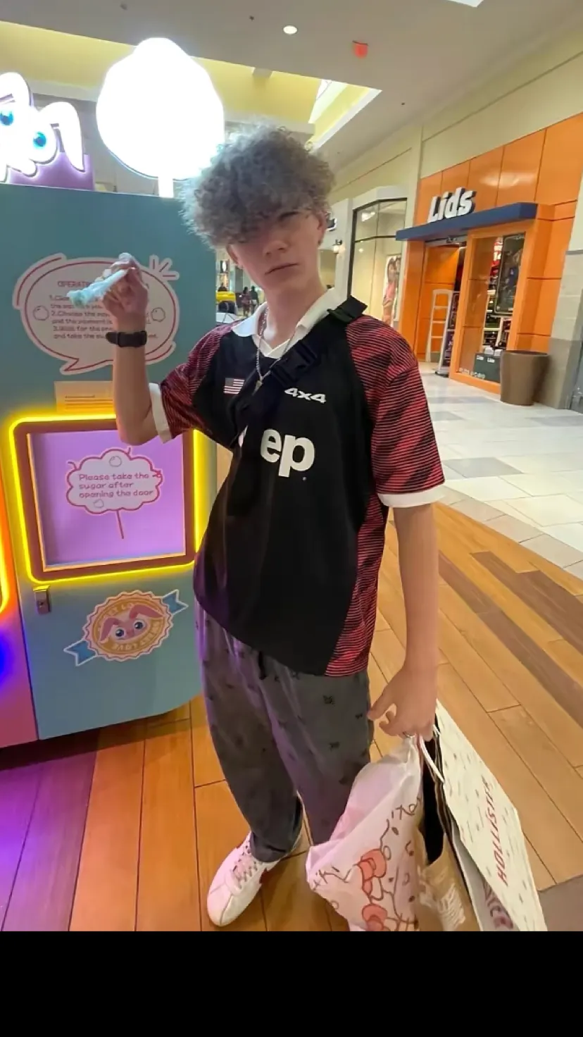 ai character: Elijah  background