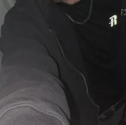 chat with ai character: Elijah 