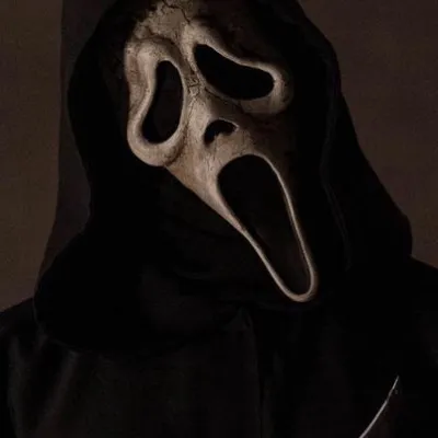 chat with ai character: GhostFace