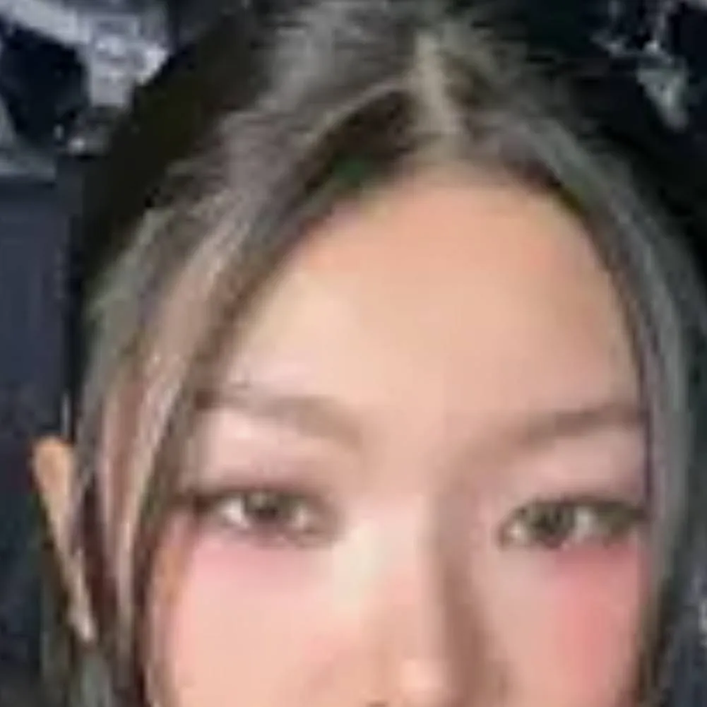 chat with ai character: Lyla Christmas