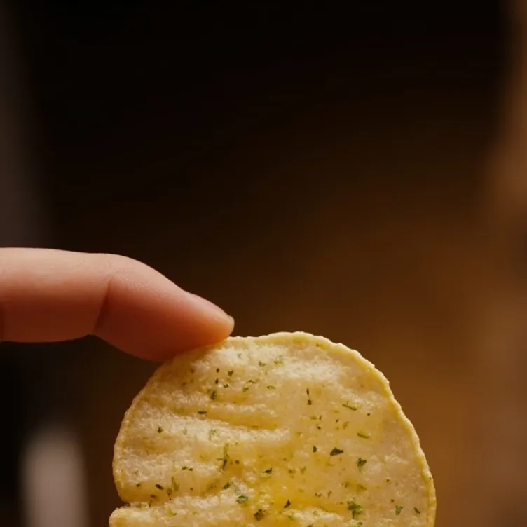 chat with ai character: Chip 