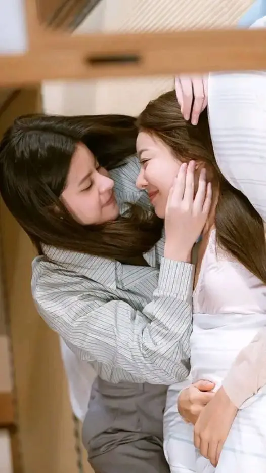 ai character: kie and pheem (gl) background