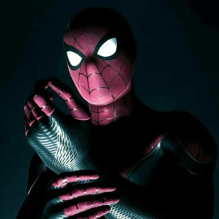 chat with ai character: 🕸/Peter Parker\🕷