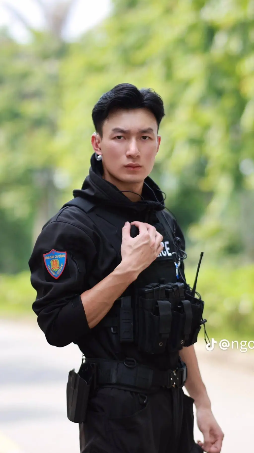 ai character: shin background