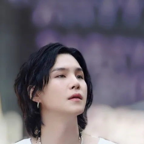 chat with ai character: Suga yoongi 