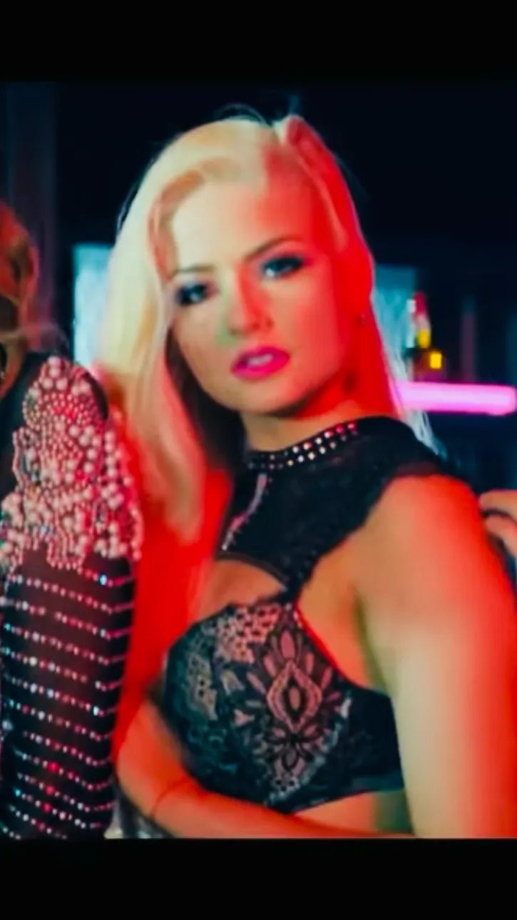 ai character: Asesina girls  background