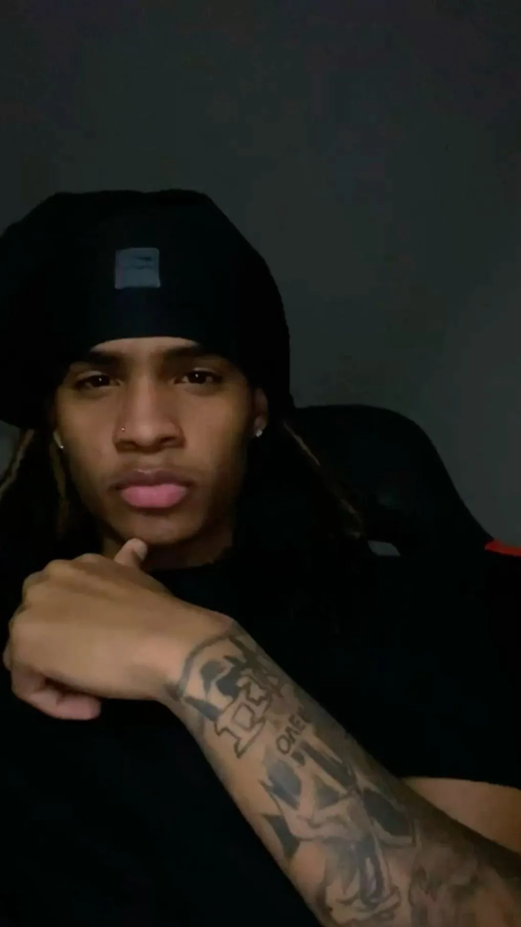 ai character: Tyrell😝❤️🌟 background