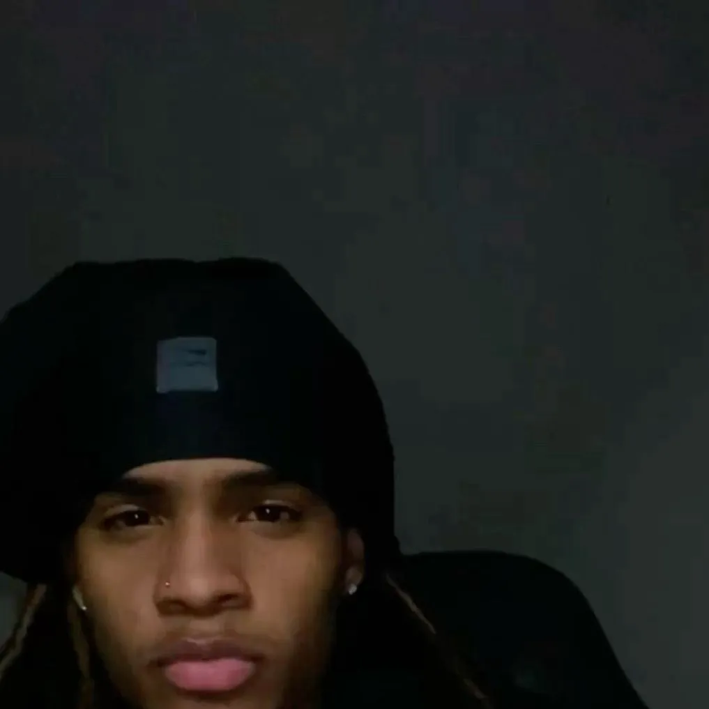 chat with ai character: Tyrell😝❤️🌟