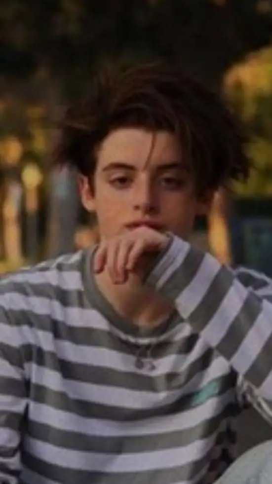 ai character: thomas barbusca  background