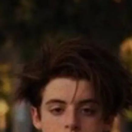 chat with ai character: thomas barbusca 