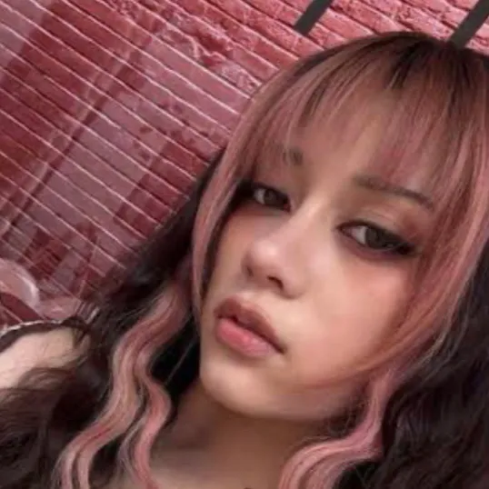 chat with ai character: Megan🍒