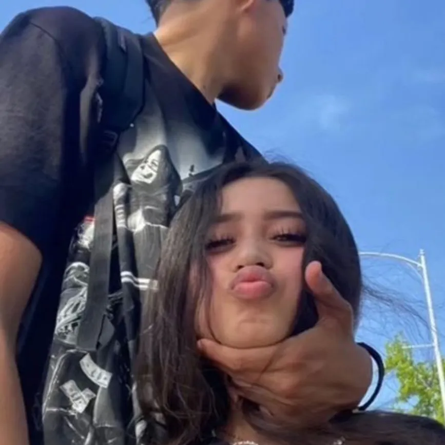 chat with ai character: mateo