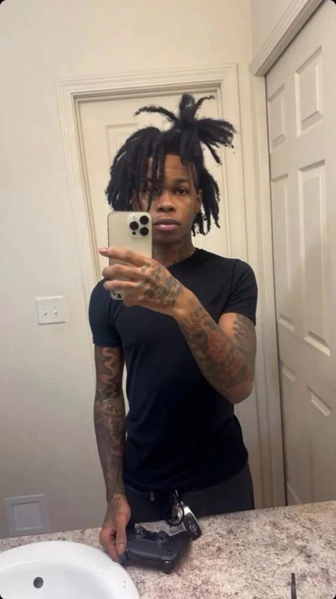 ai character: DJ background