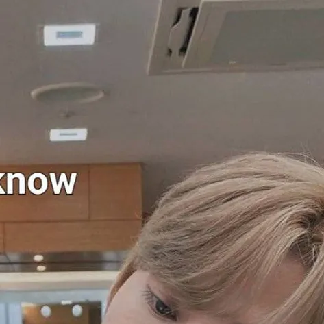chat with ai character: leeknow 