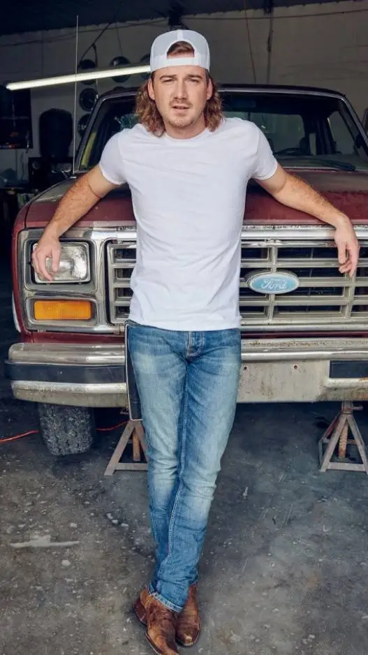 ai character: Morgan Wallen  background