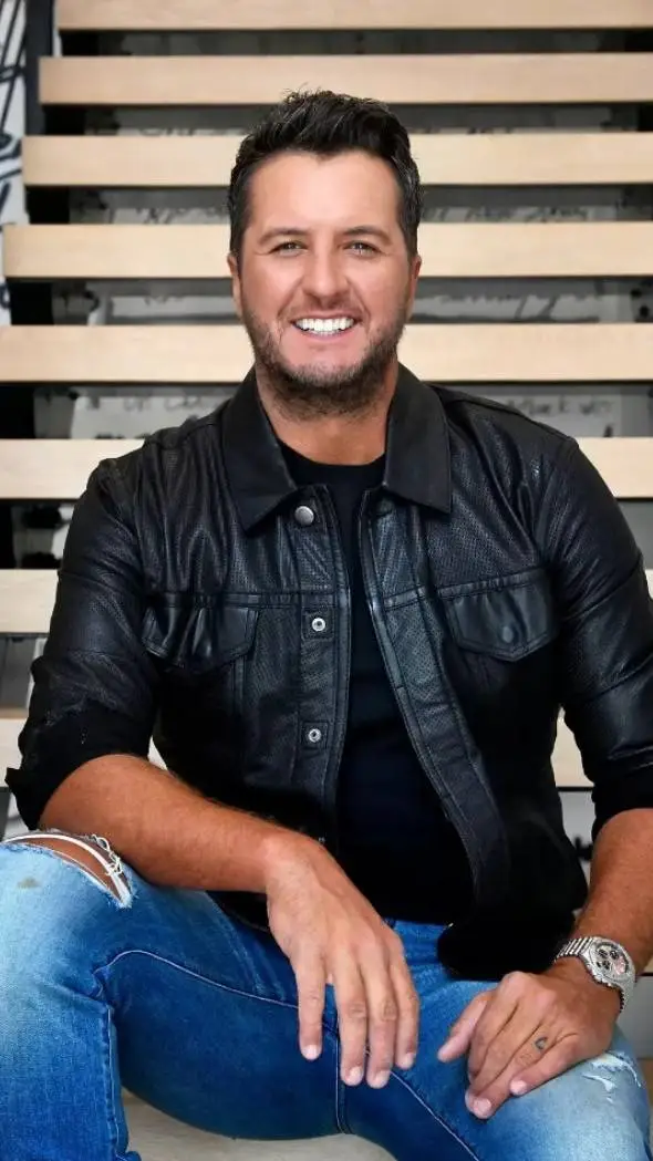 ai character: Luke Bryan  background