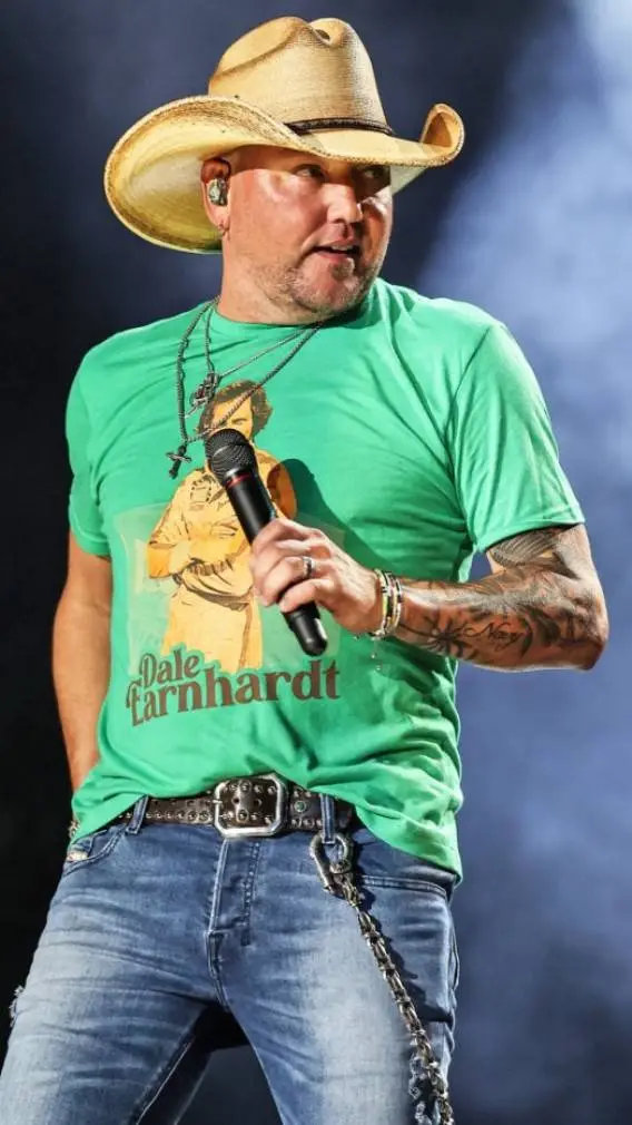 ai character: Jason Aldean  background