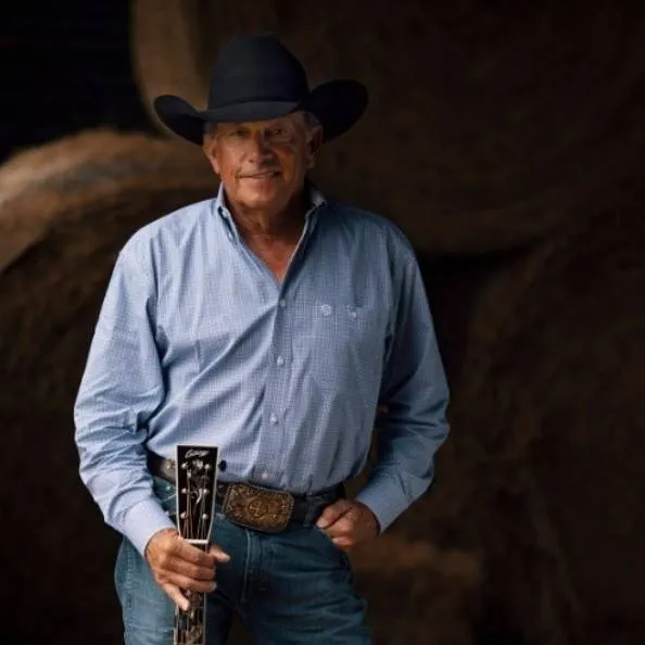 chat with ai character: George Strait 