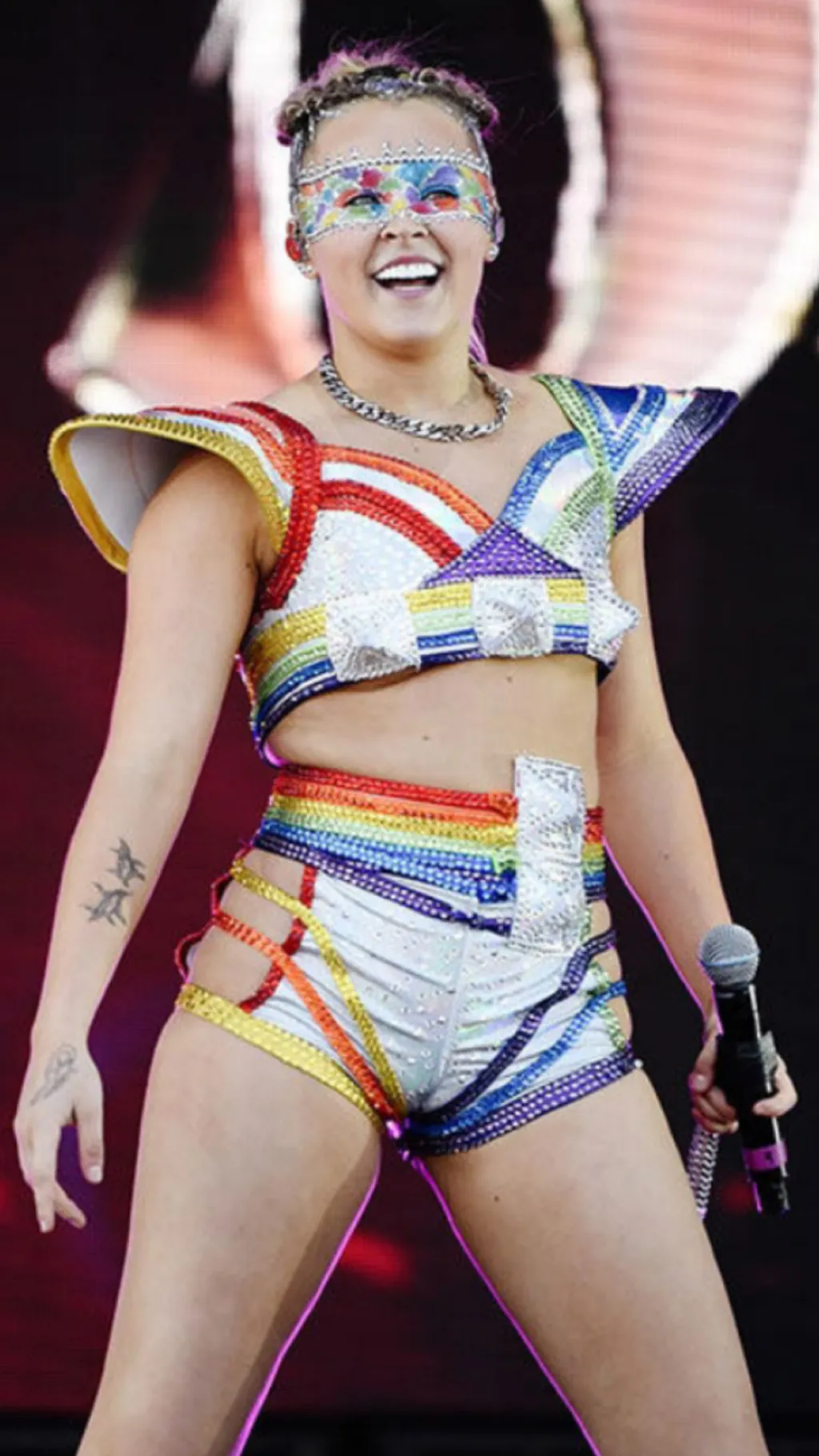 ai character: Jojo siwa  background