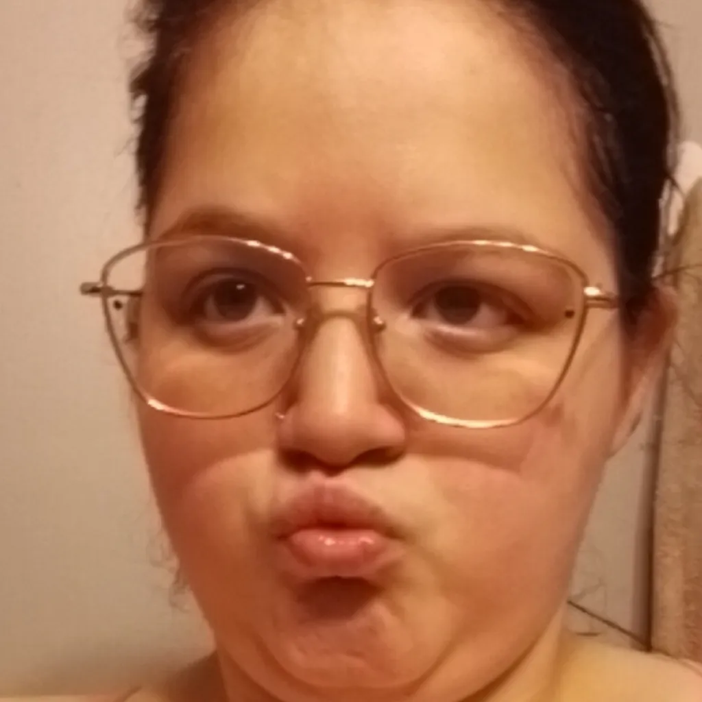 chat with ai character: Lily 